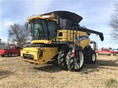 2014 New Holland CR8090 4WD Combine 