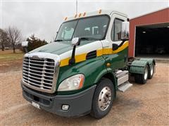 2010 Freightliner Cascadia 113 T/A Truck Tractor 