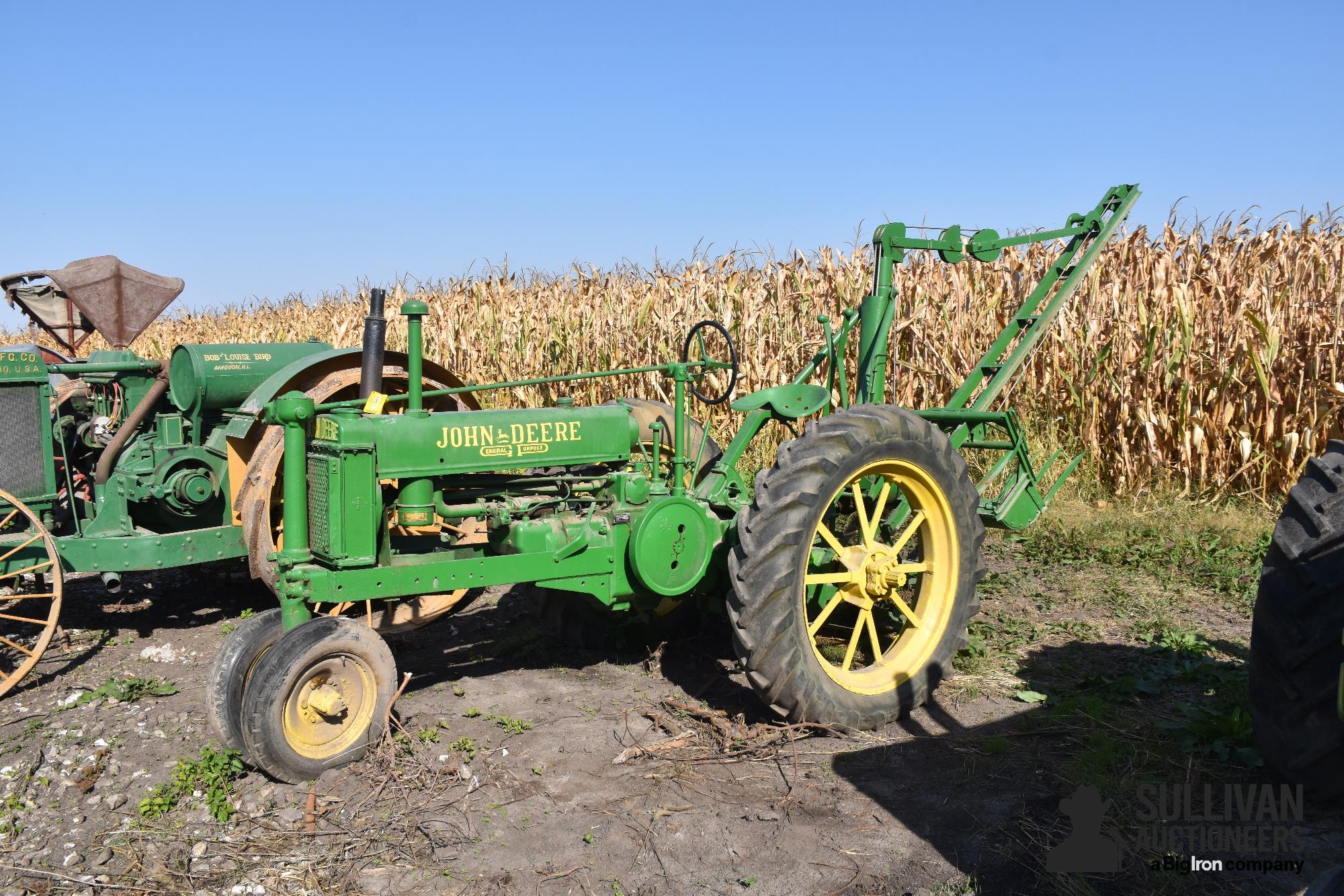 John Deere B 2WD Tractor W/Backhoe Attachment 