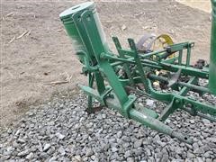 items/9f6c150b388eec11b8210003fff90f6a/johndeere2rowplanter-8_199d1e91ae6841a09a5c2da5c7686d31.jpg