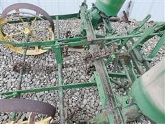 items/9f6c150b388eec11b8210003fff90f6a/johndeere2rowplanter-8_521d7780c6a84231970637b7da416b69.jpg