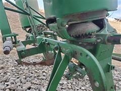 items/9f6c150b388eec11b8210003fff90f6a/johndeere2rowplanter-8_7ae46d8420e745cbb83ab46d34364a60.jpg