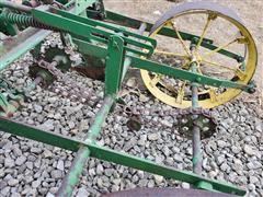 items/9f6c150b388eec11b8210003fff90f6a/johndeere2rowplanter-8_8b5ac88adc624ef088c5b1274dc02240.jpg