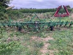 John Deere 24 ‘ Field Cultivator 