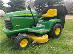 John Deere LT133 Lawn Mower 