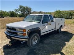 1998 Chevrolet 2500 4x4 Extended Cab Pickup W/Service Box 