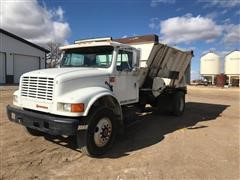 1990 International 4700 S/A Feed Truck 