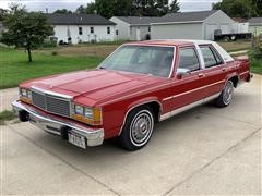 1980 Ford LTD Crown Victoria Car 