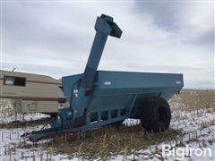 Kinze 840 Grain Cart 