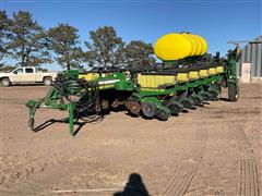 2011 John Deere 1770 MaxEmerge XP 16R30" Planter 