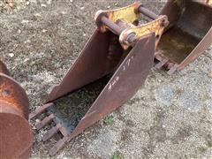 Caterpillar 4 Tooth Digging Bucket 