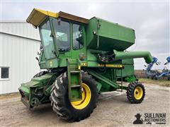 1970 John Deere 7700 Combine 