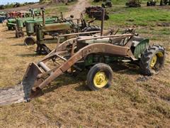 John Deere 40 2WD Tractor W/Loader 