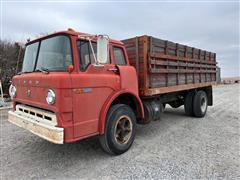 1975 Ford C700 S/A Cabover Grain Truck 