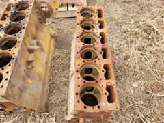 items/a2061441a1d8ed11a81c6045bd4bc5ad/caterpillard33-3engineblocks_548197248303471a86ac5c5f3fb13897.jpg