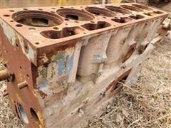 items/a2061441a1d8ed11a81c6045bd4bc5ad/caterpillard33-3engineblocks_6b6bb277671d4f0d81c93d02a556ec99.jpg