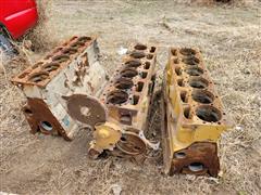 items/a2061441a1d8ed11a81c6045bd4bc5ad/caterpillard33-3engineblocks_95ebe458642a40b7a89b853ebdc51f78.jpg