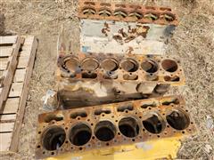 items/a2061441a1d8ed11a81c6045bd4bc5ad/caterpillard33-3engineblocks_e2857501f9f54514abe4293643c4e653.jpg