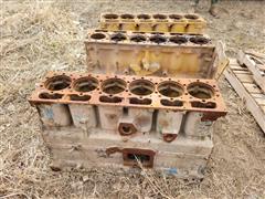 items/a2061441a1d8ed11a81c6045bd4bc5ad/caterpillard33-3engineblocks_fe3a9f872ae6468b970f075a3df735bb.jpg