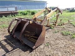 Miller Loader W/IH 1066 Mounts 