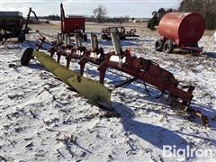 International 710 5-Bottom Plow 