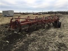 International 700 Plow 