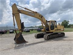 2000 John Deere 200LC Excavator 