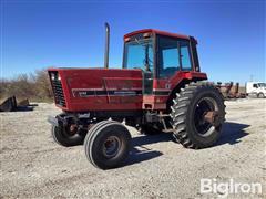 1981 International 5488 2WD Tractor 