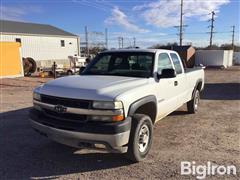 2001 Chevrolet 2500 Extended Cab 4x4 Pickup 