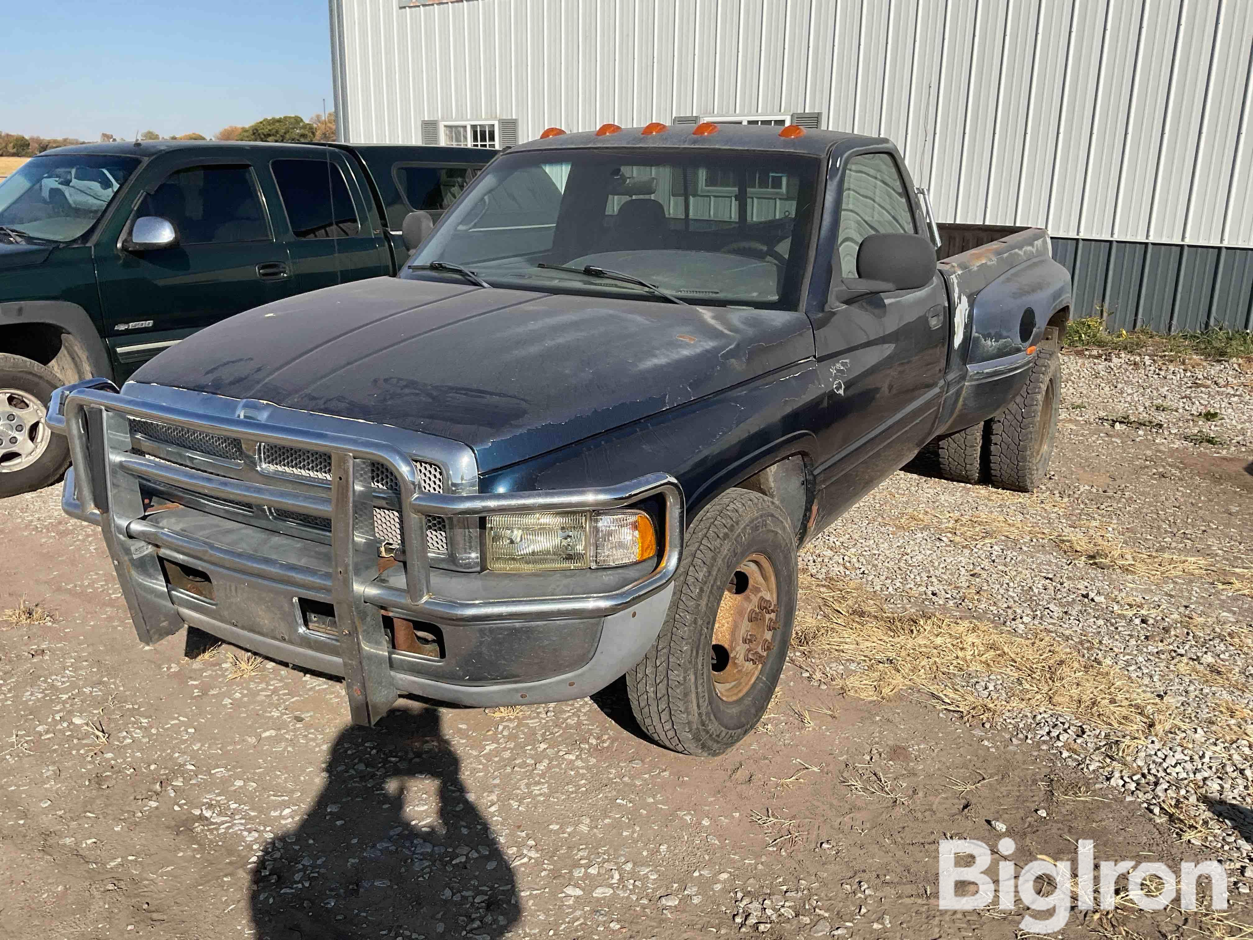 2001 Dodge RAM 3500 2WD Dually Pickup 