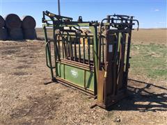 Powder River Manual Squeeze Chute 