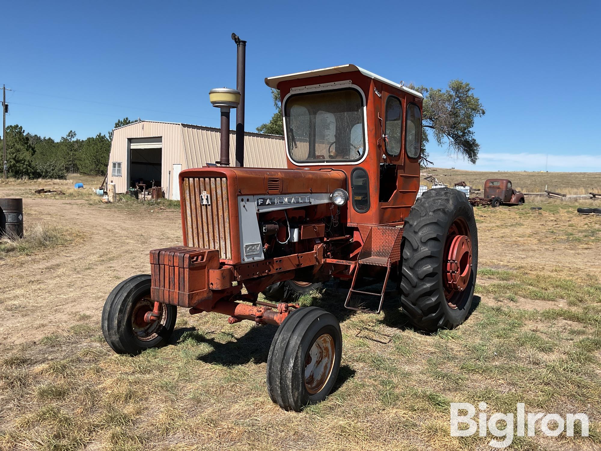 1965 International 706 2WD Tractor 