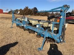 1997 Kinze 2100 6R36W Planter 