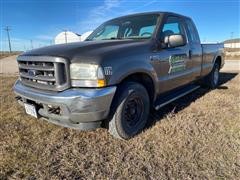 2004 Ford F250 Super Duty 2WD Extended Cab Long Box Pickup 