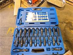 items/a4c9ab8a4877ef11a4e6000d3a62e002/shaponktl1022awfarollcabtoolboxwithtools_4d621551fe51425895cecde1433f1e09.jpg