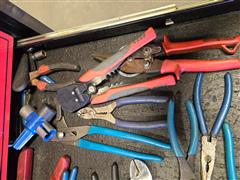 items/a4c9ab8a4877ef11a4e6000d3a62e002/shaponktl1022awfarollcabtoolboxwithtools_d7c5fa2a970841e48028a13a92210f98.jpg