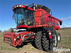 2009 Case IH 7120 2WD Combine 