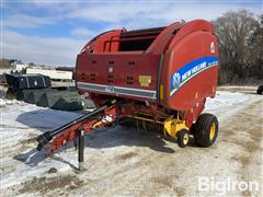 2015 New Holland RB560 Round Baler 