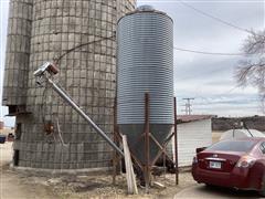 Bulk Feed Bin w/ Auger 