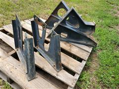 items/a671dd0a1cf5ed11a81c6045bd4ccc74/johndeereliquidfertilizertanksbrackets_aac8cf0e6cad4af68c302319d7ec958d.jpg