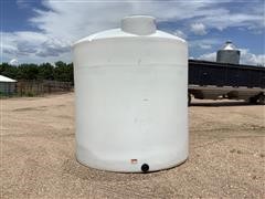 Snyder 3000-Gal Vertical Poly Tank 