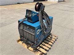 Miller Deltaweld 452 Wire Feed Welder 