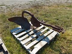 International 1 Bottom Mounted Plow 