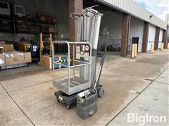 Jlg AM-30 Electric Push Around Vertical Manlift W/Battery Charger 