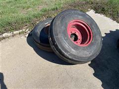 International 11L16 Front Tractor Tires & Rims 