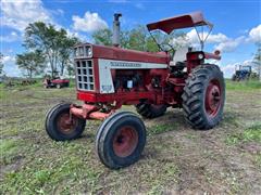 1975 International 666 2WD Tractor 