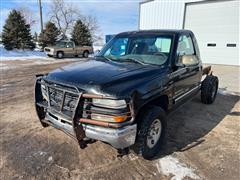 2001 Chevrolet Silverado K2500 LS 4x4 Pickup 