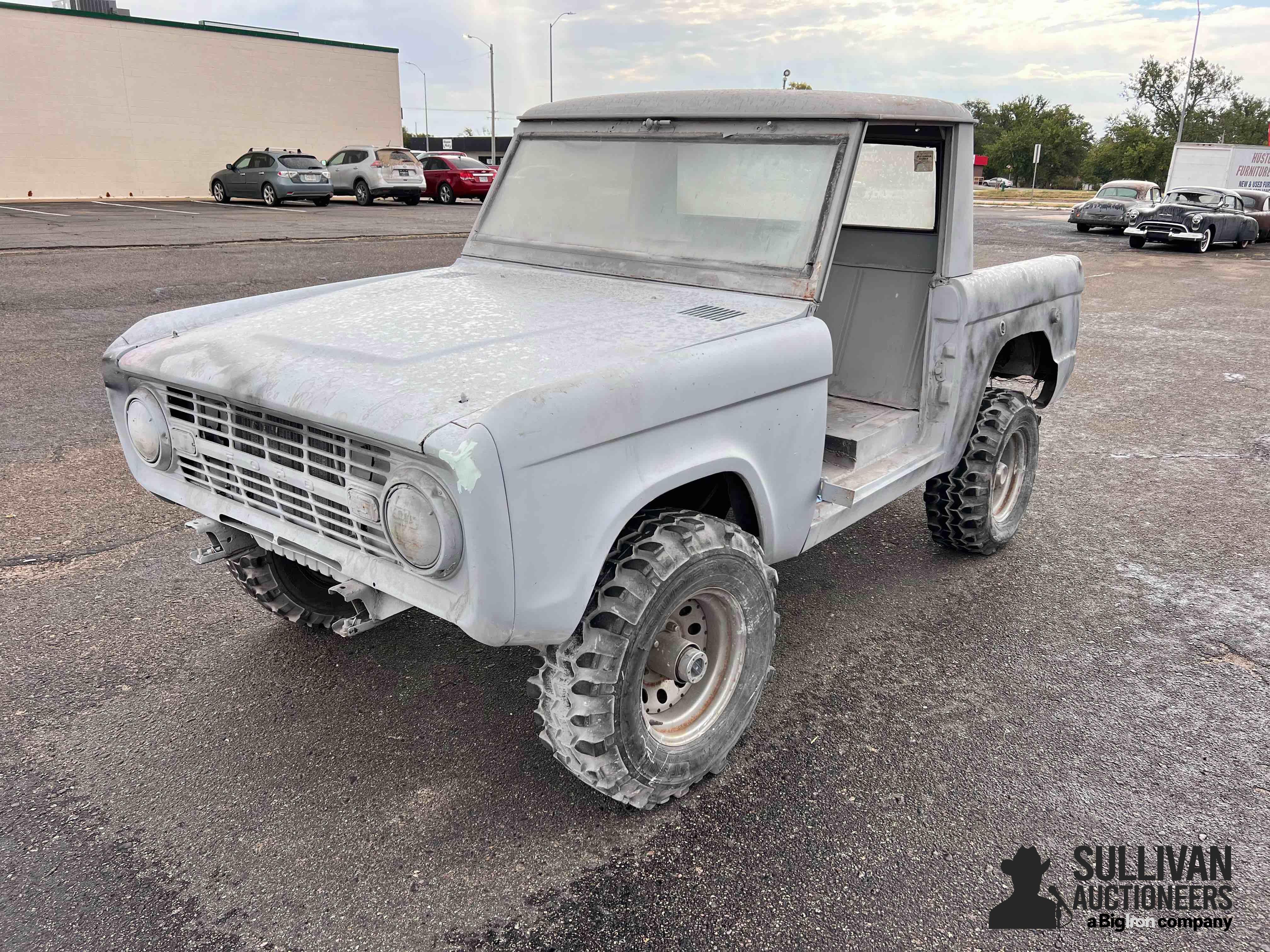 1967 Ford Bronco Half Cab 4x4 SUV 