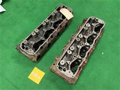 International DV 550 Cylinder Heads 