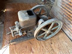 John Deere 1.5 HP Gas Engine 